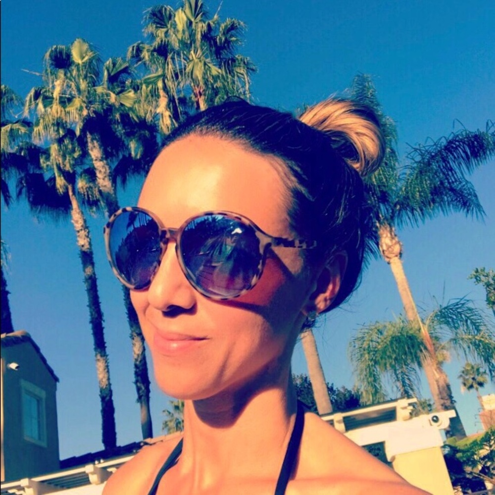 Meet your Posher, Babi